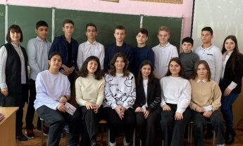 «Не смолкнет слава тех далеких лет»